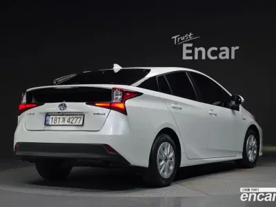 2022 Toyota Prius 1.8, фото 2, лот 10525842