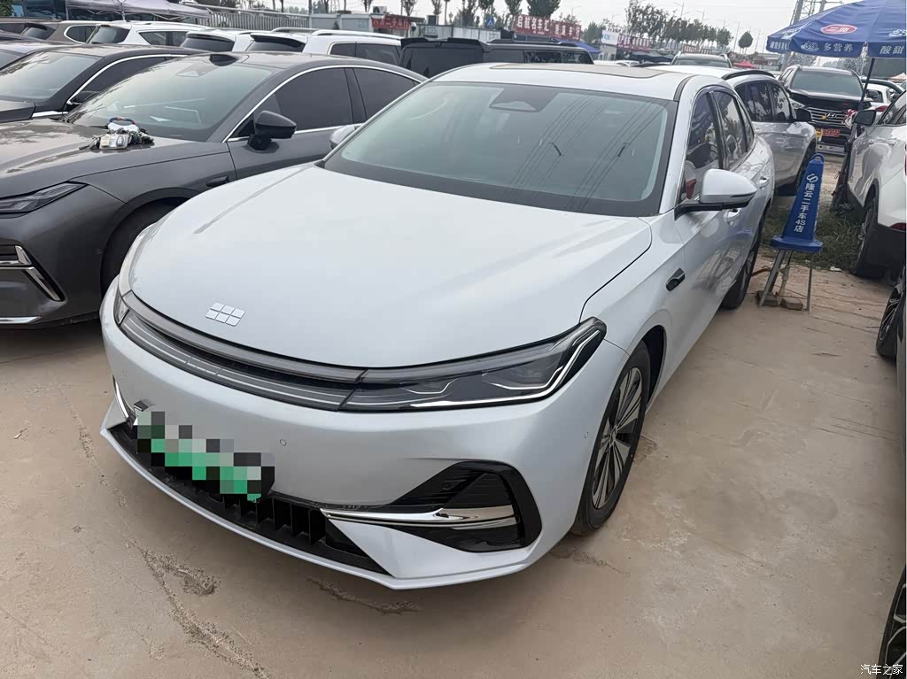 2025 Geely Galaxy Galaxy A7 EM-i 150km Explorer+ Edition, фото 1, лот 11217172