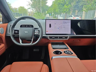2025 Li Auto L6 Pro Smart Renewal Edition, фото 4, лот 11568288