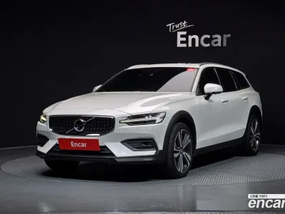 2020 Volvo V60 T5 Pro AWD, фото 1, лот 10125987