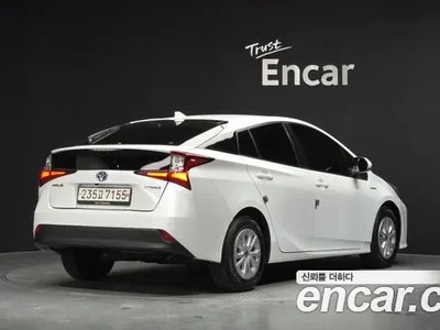 2021 Toyota Prius 1.8, фото 2, лот 10034185
