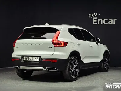 2020 Volvo XC40 T4 Inscription, фото 2, лот 10129341
