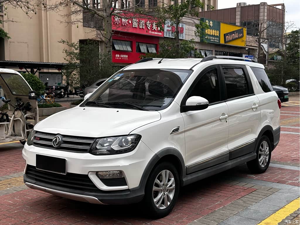 2016 Dongfeng Fengguang 370 1.5L Manual Luxury 7-seater, фото 2, лот 10830361