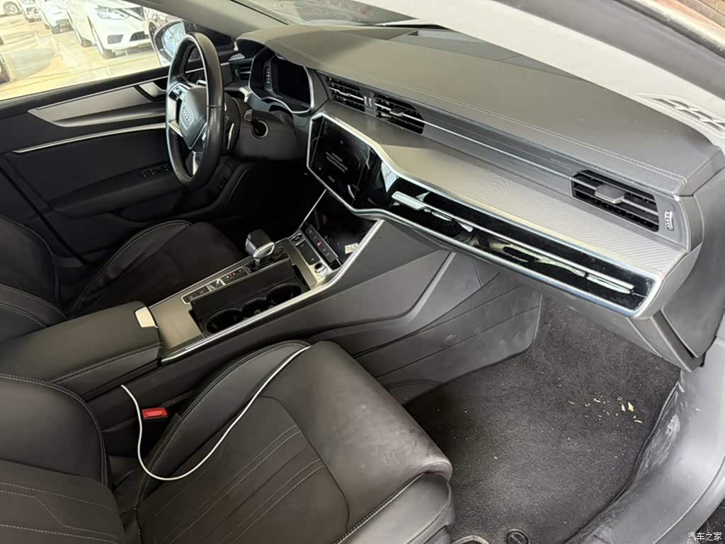 2022 Audi A7L 45 TFSI S-line Youth Dream Edition, фото 2, лот 11220083