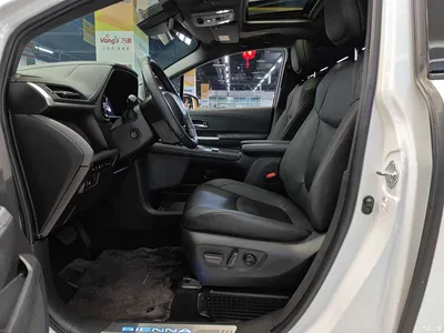 2023 Toyota Sienna 2.5L Hybrid Platinum Edition, фото 4, лот 10955570
