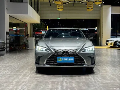 2025 Lexus ES 200 Ultimate Edition, фото 2, лот 10807763