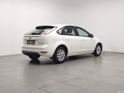 2013 Ford Focus Hatchback Classic 1.8L Manual Base, фото 2, лот 10816697