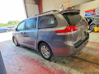 2011 TOYOTA SIENNA XLE 8-PASSENGER, фото 2, лот 10539846
