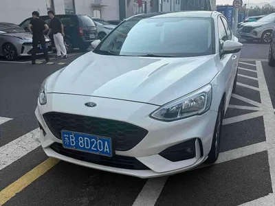 2020 Ford Focus Hatchback EcoBoost 180 Auto Trend Edition, фото 1, лот 11475964