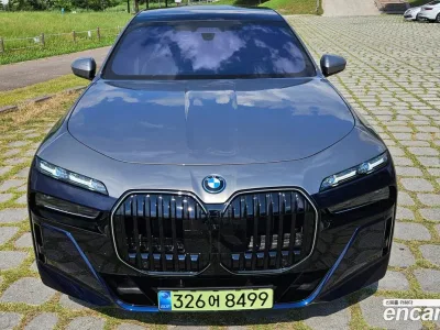 2025 BMW 7-Series 750e xDrive M Sport, фото 1, лот 10144558