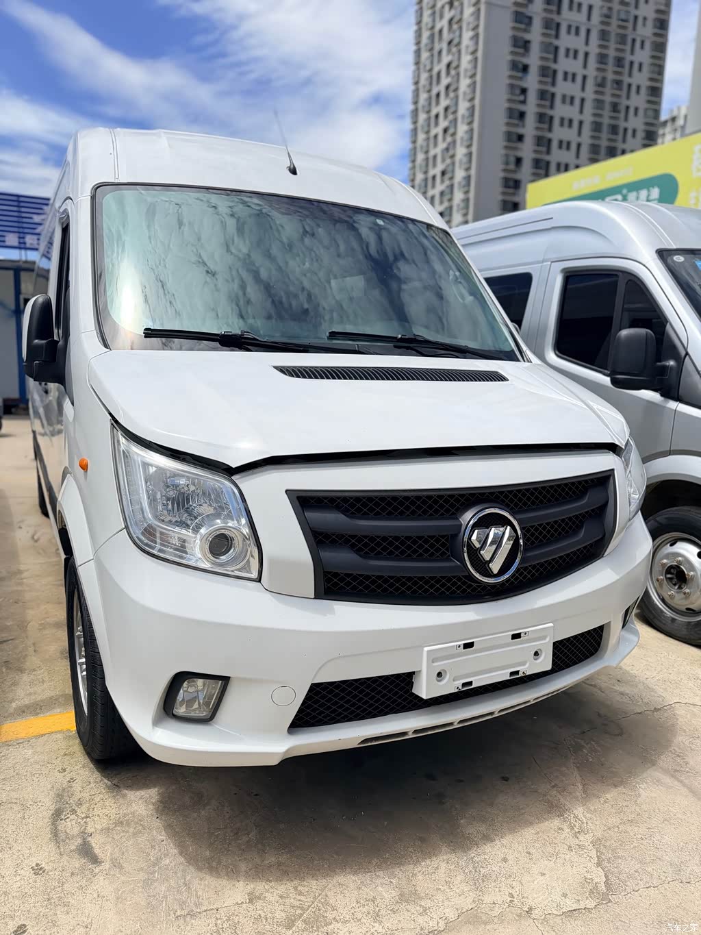 2021 Foton Tuyano 2.8T Manual Tongtu Extended Wheelbase Medium Roof 6/7-Seater F2.8NS6B177L, фото 2, лот 11158775