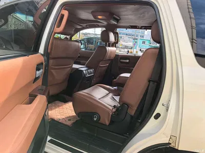 2010 Toyota Sequoia 5.7 Platinum Edition, фото 4, лот 10385991