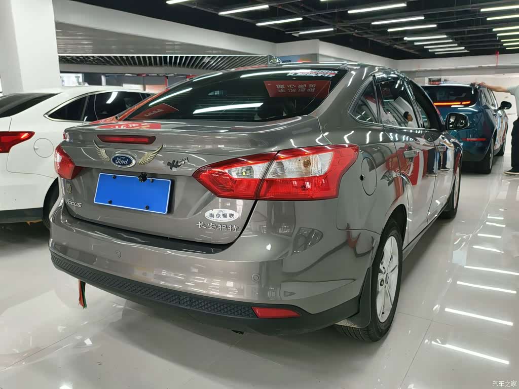2012 Ford Focus Sedan 1.6L Automatic Trend, фото 2, лот 11230960
