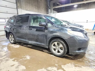 2015 TOYOTA SIENNA LE, фото 4, лот 10543482