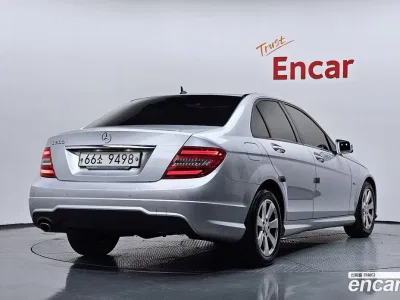2012 Mercedes-Benz C-Class C200 CGI, фото 2, лот 10164388