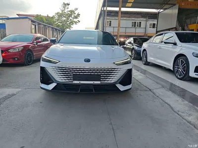 2023 Changan UNI-V 1.5T Luxury Edition, фото 1, лот 10249865