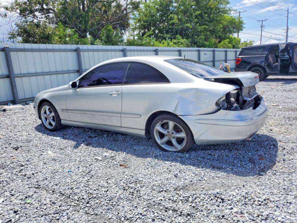 2005 MERCEDES-BENZ CLK 320C, фото 2, лот 10984915