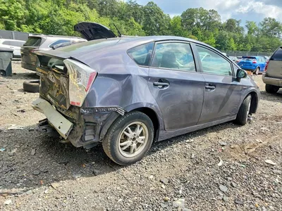 2011 TOYOTA PRIUS TWO, фото 3, лот 10512211