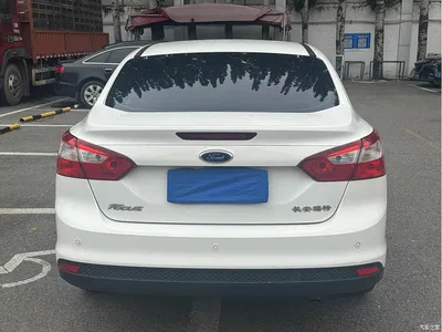 2012 Ford Focus Sedan 1.6L Manual Trend, фото 2, лот 10296179