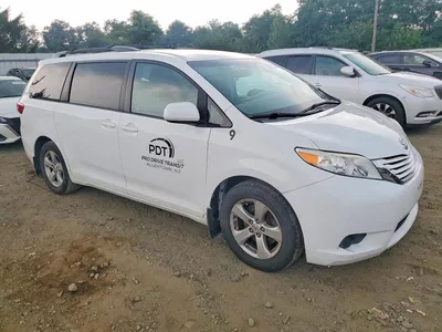 2017 TOYOTA SIENNA LE, фото 4, лот 10547412