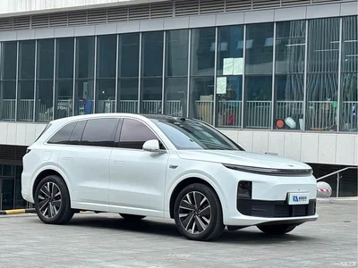 2025 Li Auto L6 Pro Smart Renewal Edition, фото 3, лот 11211931