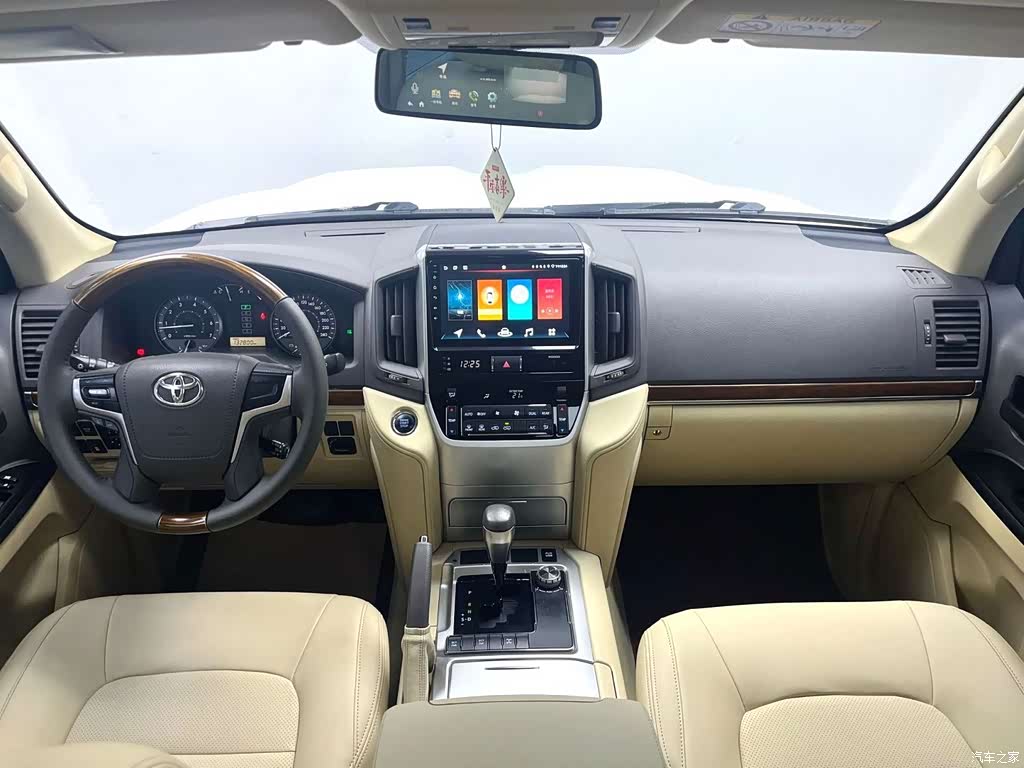 2015 Toyota Land Cruiser (Import), фото 4, лот 11138328