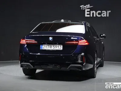 2024 BMW 5-Series 520i M Sport, фото 3, лот 10222123