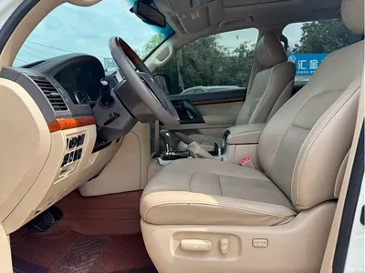 2015 Toyota Land Cruiser (Import) 4.6L V8 Middle East Limited Edition, фото 4, лот 10317661