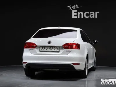 2014 Volkswagen Jetta 1.6 TDI Blue Motion, фото 4, лот 10518117