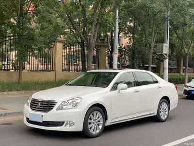 2012 Toyota Crown 2.5L Royal Leather Edition, фото 1, лот 10300156