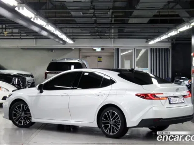 2026 Toyota Camry 2.5 XLE Premium Hybrid, фото 4, лот 10185124