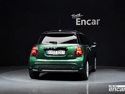 2022 Mini Cooper Classic Plus Launch Pack, фото 3, лот 10095597