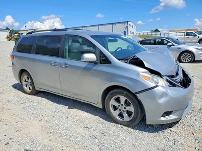 2017 TOYOTA SIENNA LE, фото 4, лот 10498665