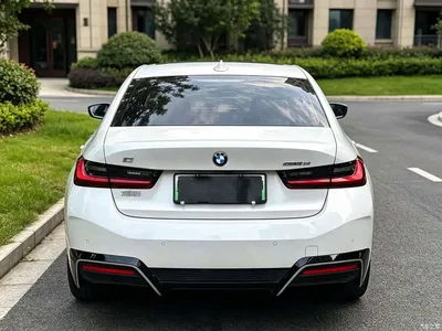 2025 BMW i3 eDrive 35 L, фото 4, лот 10472894