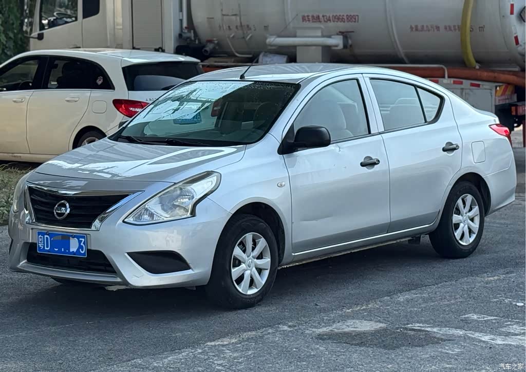 2015 Nissan Sunny 1.5XE CVT Comfort, фото 1, лот 11143173