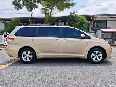 2011 Toyota Sienna, фото 4, лот 10401690