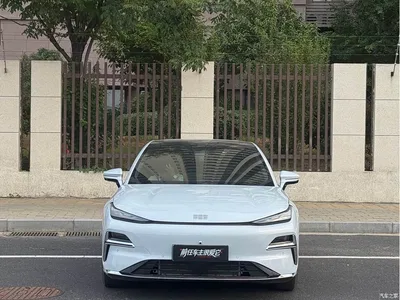 2025 Geely Galaxy Galaxy Xingyao 8 Model 130km EM-i Flagship Edition, фото 2, лот 10833787