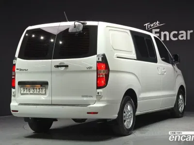 2019 Hyundai Starex Van 5-Seater, фото 1, лот 10192754