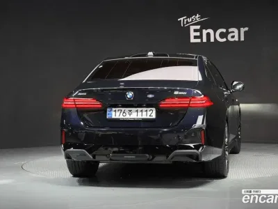 2025 BMW 5-Series 530i xDrive M Sport, фото 3, лот 10070521