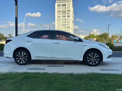 2017 Toyota Corolla Facelift Hybrid 1.8L E-CVT Elite Edition, фото 4, лот 10679720