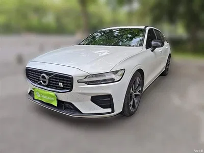 2022 Volvo V60 B5 Momentum Sport, фото 2, лот 10367871