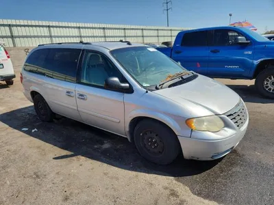 2005 CHRYSLER TOWN & COUNTRY LX, фото 4, лот 10970525