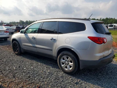 2010 CHEVROLET TRAVERSE LS, фото 2, лот 10709847