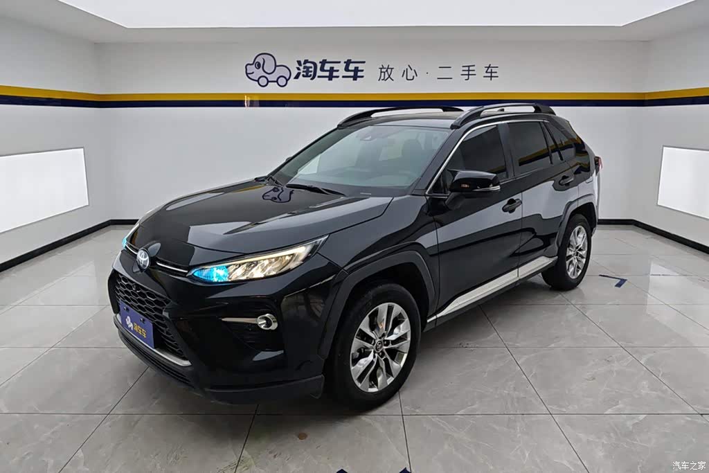 2022 Toyota Wildlander 2.0L CVT FWD Luxury PLUS Edition, фото 1, лот 11224242