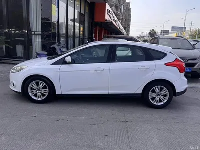 2012 Ford Focus Hatchback 1.6L Automatic Comfort, фото 3, лот 10679715