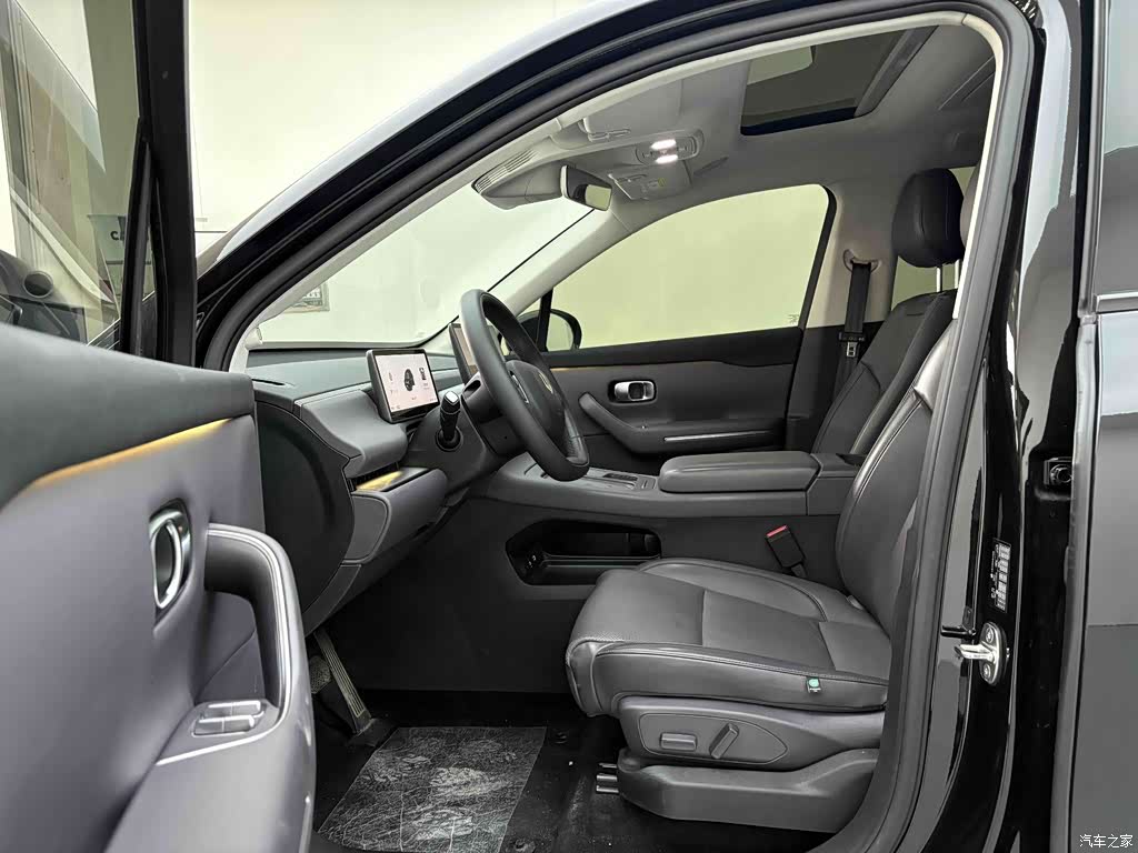 2024 Leapmotor C16 Pure Electric 520 Premium Edition, фото 4, лот 11196111
