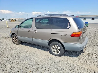 1999 TOYOTA SIENNA LE, фото 2, лот 10983873