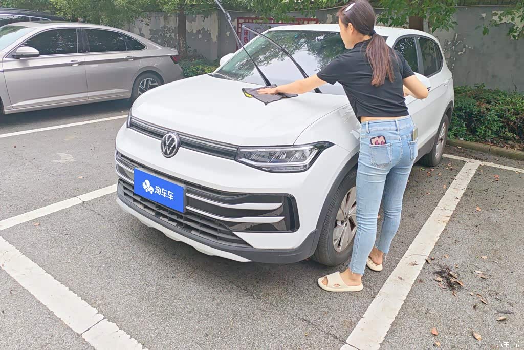 2025 Volkswagen Tharu Model Rising Star 1.5L Advance Edition, фото 1, лот 11204550