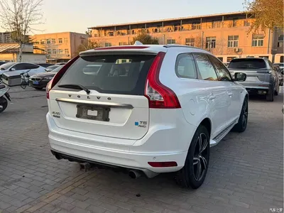 2017 Volvo XC60 T5 AWD Personality Sport Edition, фото 4, лот 10351602