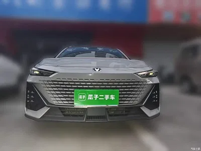 2022 Changan UNI-V 1.5T Premium Model, фото 3, лот 10390837